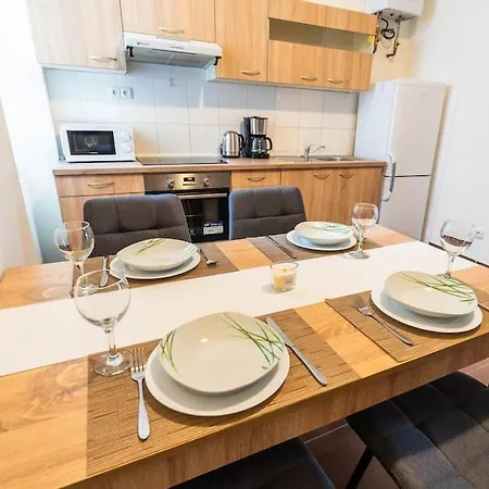 Apartmán 4-lůžkový V Centru Plzně *